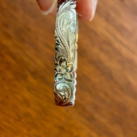 Vintage Hawaiian Baby Bracelet 925 Sterling Plumeria Keiki Bangle Signed - Picture 2 of 11